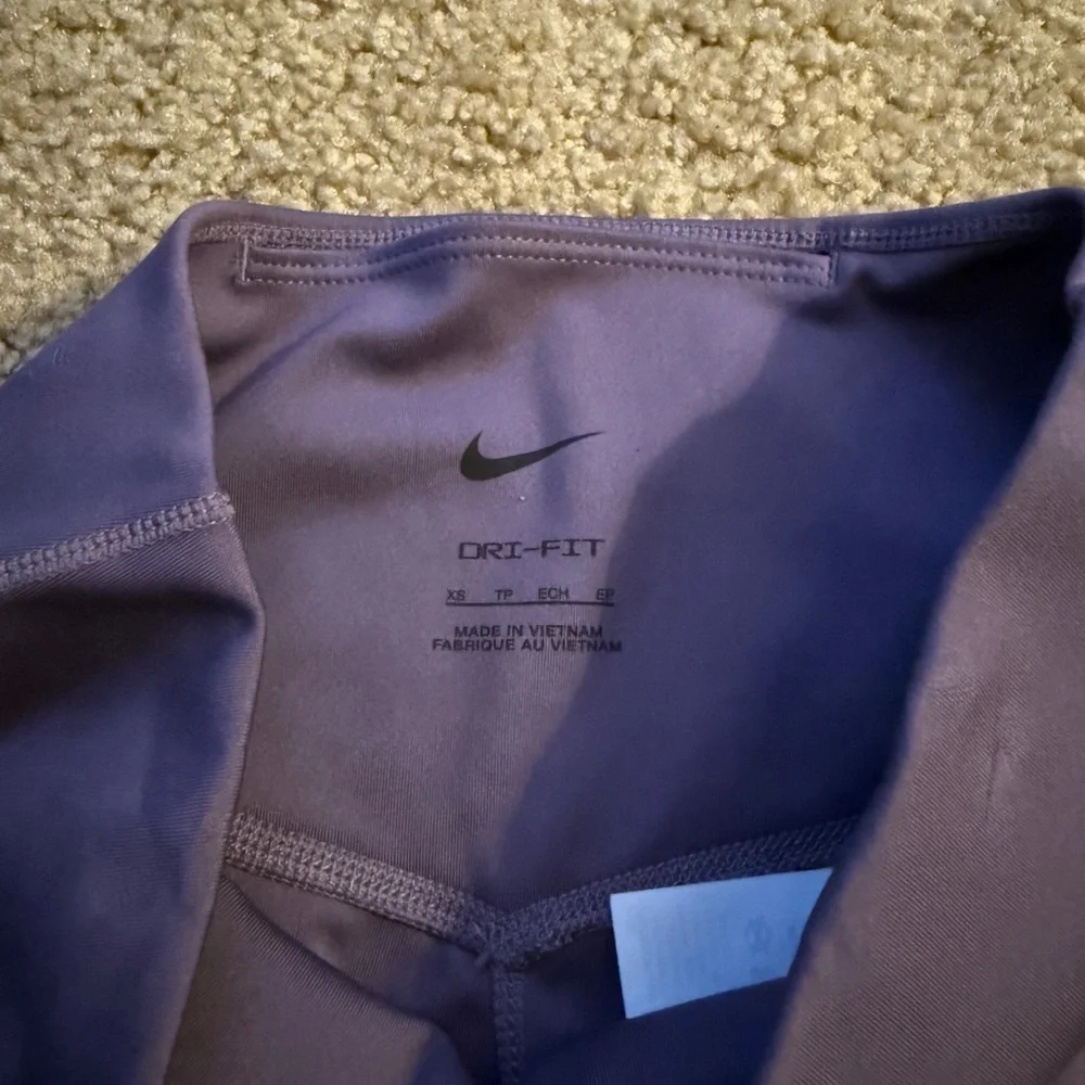Nike Women's Purple Leggings